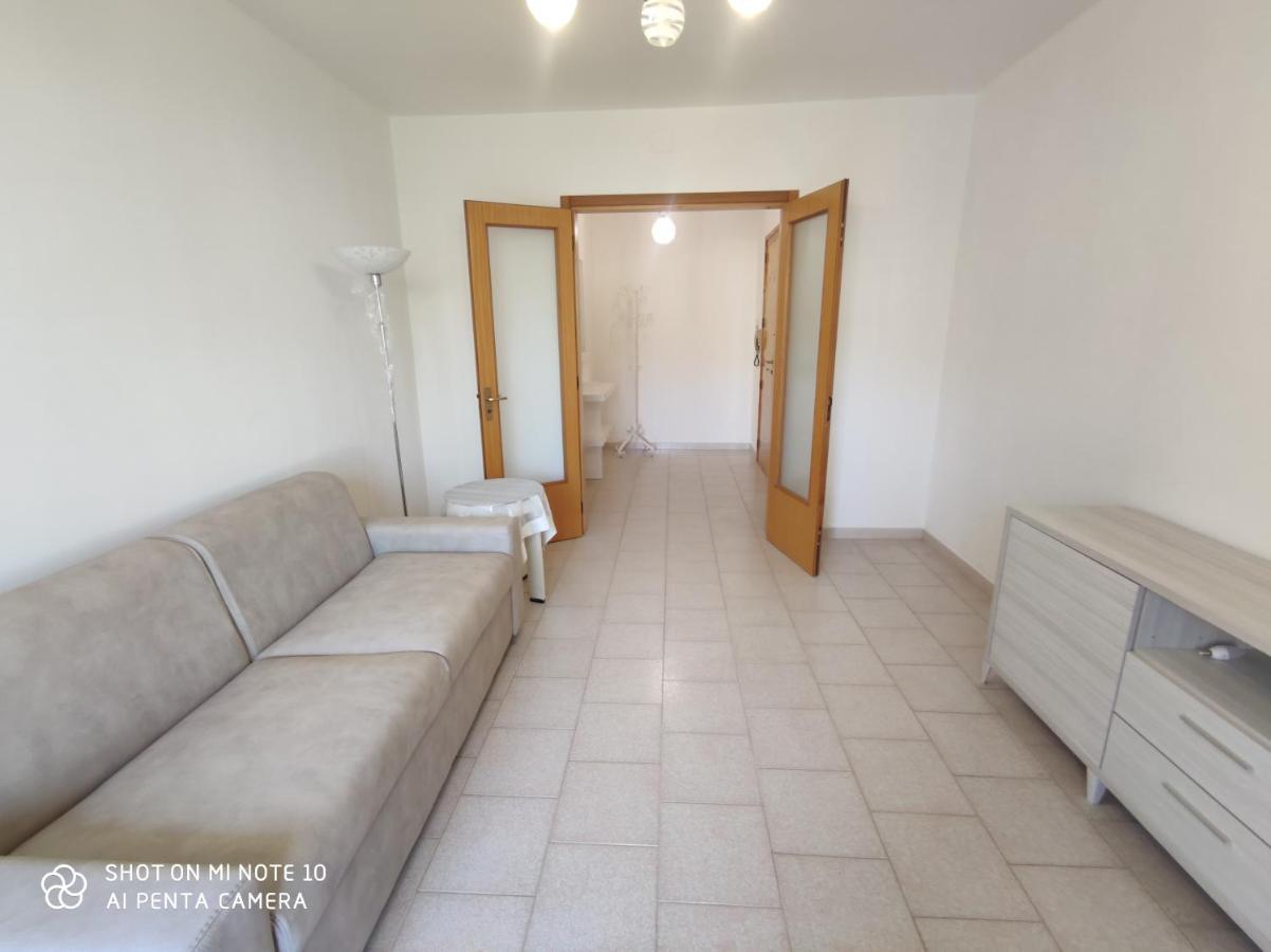 Casa Di Gigi- Comodo Appartamento In Galatina Luaran gambar