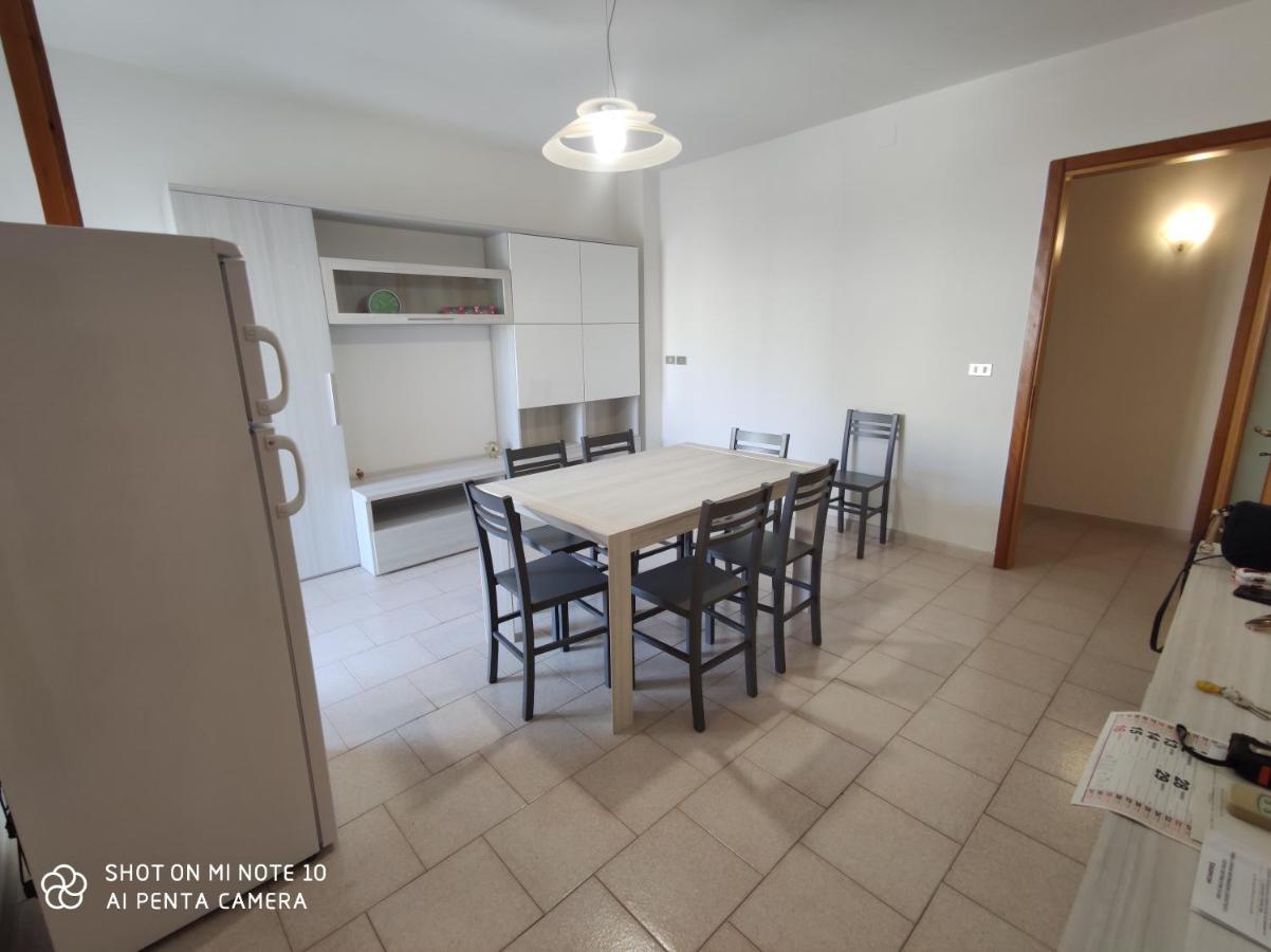Casa Di Gigi- Comodo Appartamento In Galatina Luaran gambar