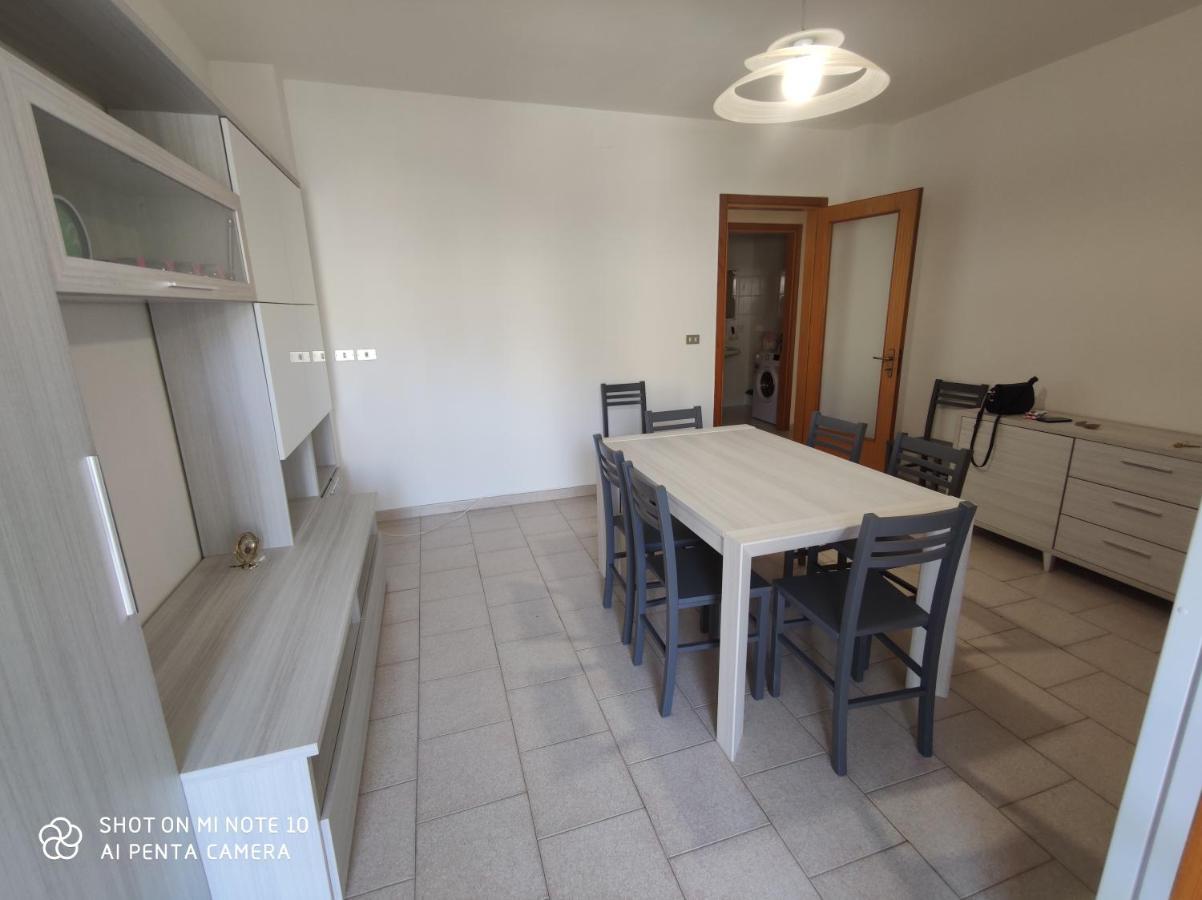 Casa Di Gigi- Comodo Appartamento In Galatina Luaran gambar