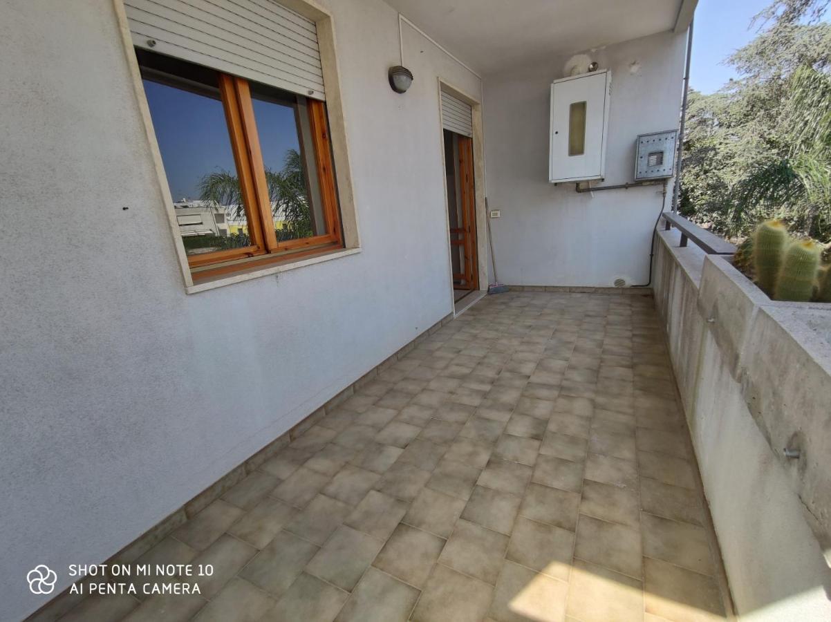 Casa Di Gigi- Comodo Appartamento In Galatina Luaran gambar