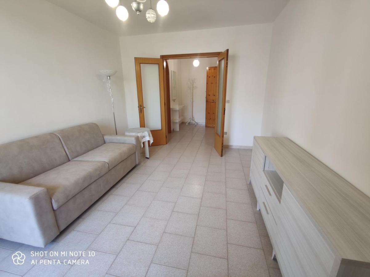 Casa Di Gigi- Comodo Appartamento In Galatina Luaran gambar