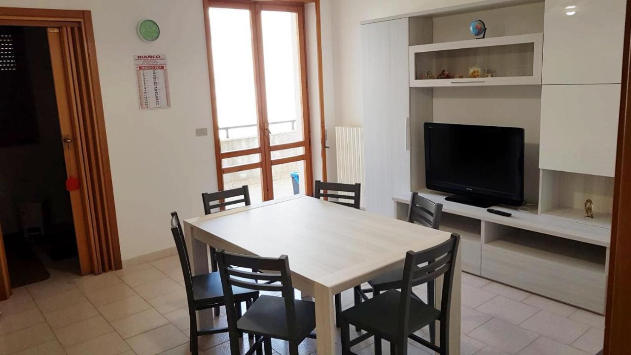 Casa Di Gigi- Comodo Appartamento In Galatina Luaran gambar