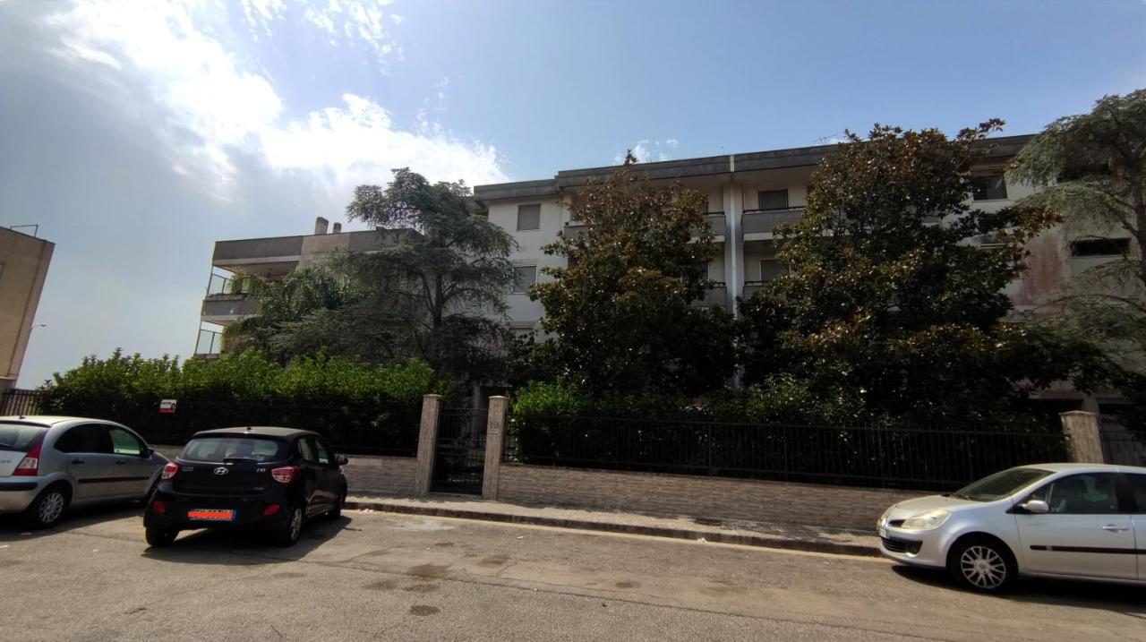 Casa Di Gigi- Comodo Appartamento In Galatina Luaran gambar